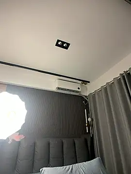 jiarenya online show from January 6, 2026, 1:59 pm