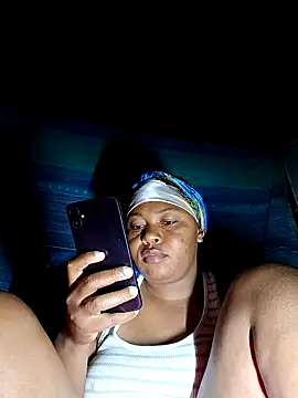 cleanpssy online show from December 17, 2025, 9:54 pm