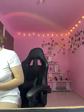 Davne  online show from March 8, 2026, 8:01 pm