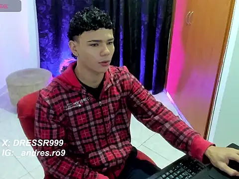 Snapshot of secret_justin7 chatting on December 1, 2025, 12:10 pm secret justin7 online show from December 1, 2025, 12:10 pm