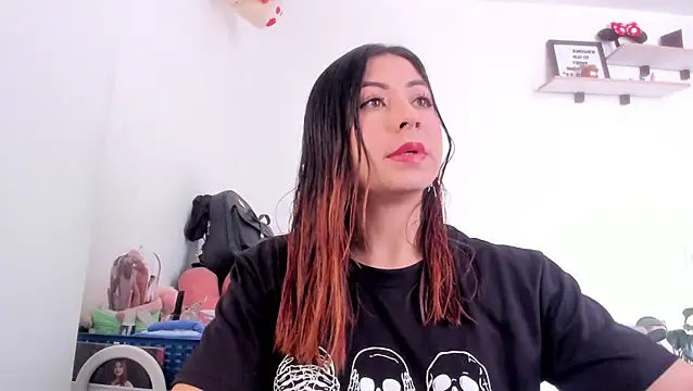 MaddieHunter online show from March 12, 2026, 3:18 pm