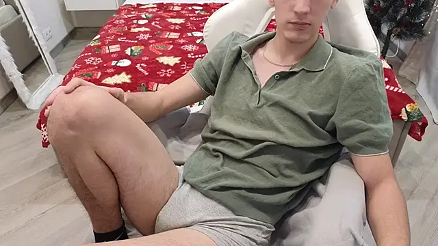 MoonlinSkinn online show from December 16, 2025, 8:08 am