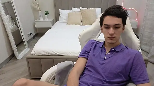 MoonlinSkinn online show from January 15, 2026, 1:10 am