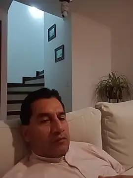 Snapshot of ChrisFloresP chatting on November 26, 2025, 11:28 pm ChrisFloresP online show from November 26, 2025, 11:28 pm