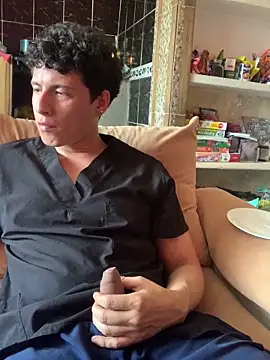 angelxxx95 online show from April 1, 2026, 6:05 pm