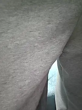 micai fengbei online show from December 18, 2025, 1:06 pm