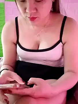 Lily-ross22 online show from March 23, 2026, 5:22 am