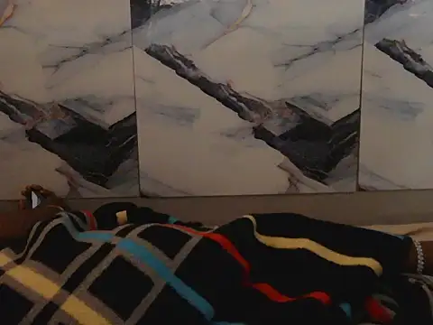 bubble love213 online show from November 30, 2025, 6:50 am