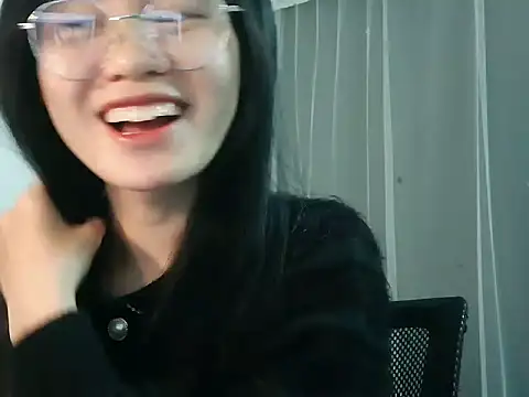 Snapshot of Nunaa18 chatting on November 26, 2025, 4:52 pm Nunaa18 online show from November 26, 2025, 4:52 pm