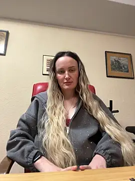 TomilaSi online show from November 26, 2025, 6:20 pm