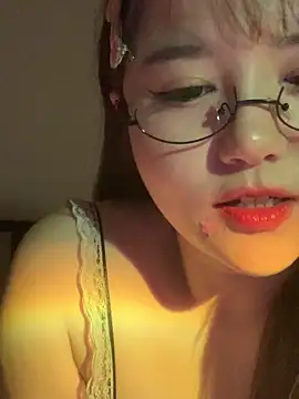 Snapshot of boniu-mimi chatting on November 30, 2025, 2:32 pm boniu-mimi online show from November 30, 2025, 2:32 pm