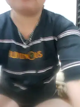 mai-mai-97 online show from April 5, 2026, 4:37 pm