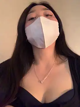 lana-kan online show from February 8, 2026, 1:47 pm