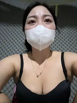 Snapshot of lana-kan chatting on August 8, 2026, 4:53 pm lana-kan online show from August 8, 2026, 4:53 pm