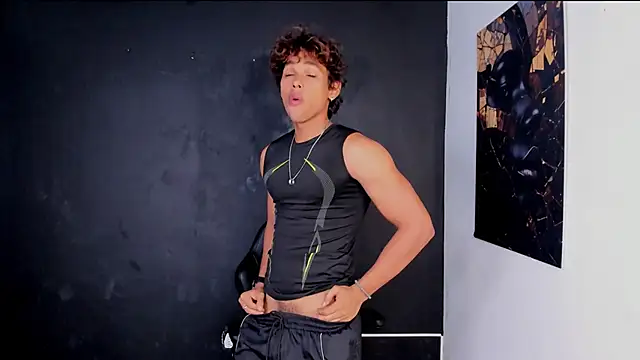 LiamVibes212 online show from February 19, 2026, 1:07 pm