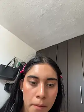 Miia moonn online show from January 5, 2026, 5:27 pm