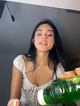 Miia moonn online show from February 9, 2026, 12:36 am