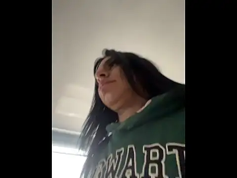 SaraAndrade  online show from December 16, 2025, 11:37 am