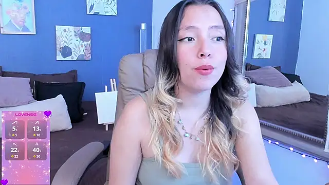 SophieMillan1 online show from November 26, 2025, 2:51 pm