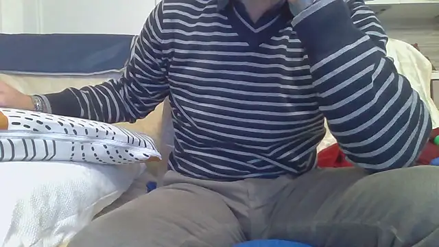 Eroshotlicker online show from January 8, 2026, 10:56 pm