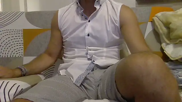 Snapshot of Eroshotlicker chatting on July 5, 2026, 7:43 pm Eroshotlicker online show from July 5, 2026, 7:43 pm