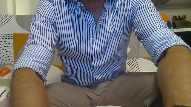 Snapshot of Eroshotlicker chatting on July 6, 2026, 9:50 pm Eroshotlicker online show from July 6, 2026, 9:50 pm