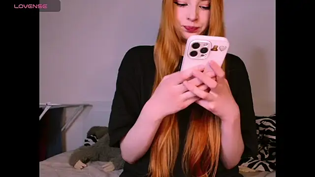 Snapshot of _Milana_Sparkl75_ chatting on March 3, 2026, 9:31 pm Milana Sparkl75 online show from March 3, 2026, 9:31 pm