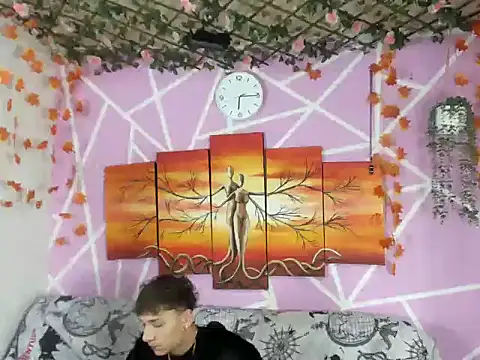 Snapshot of bradboyhot06 chatting on February 3, 2026, 12:20 am bradboyhot06 online show from February 3, 2026, 12:20 am