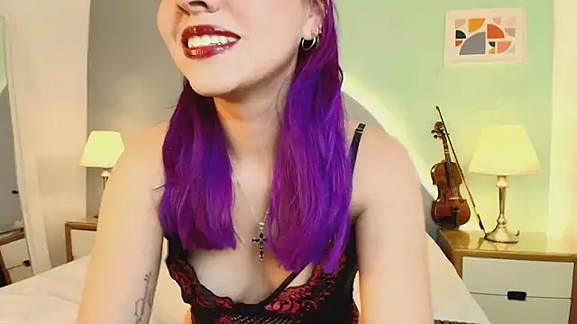 Emilyroth online show from June 10, 2026, 7:02 pm