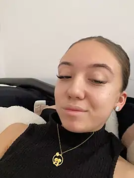 Snapshot of CristinaSw chatting on January 19, 2026, 12:53 pm CristinaSw online show from January 19, 2026, 12:53 pm