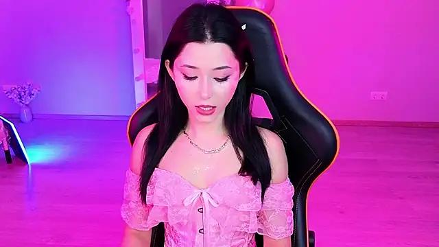 RedMidnight online show from February 13, 2026, 9:00 pm