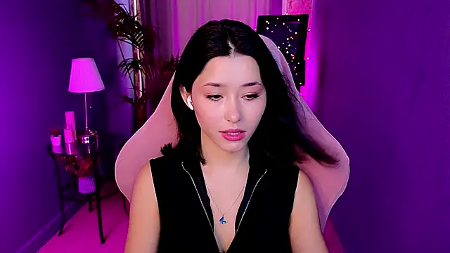 Snapshot of RedMidnight chatting on June 9, 2026, 11:11 am RedMidnight online show from June 9, 2026, 11:11 am