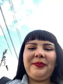 Snapshot of Yuliks_ chatting on November 29, 2025, 1:14 pm Yuliks online show from November 29, 2025, 1:14 pm