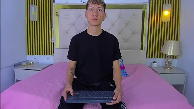 Snapshot of sammysex- chatting on November 25, 2025, 6:24 am sammysex- online show from November 25, 2025, 6:24 am