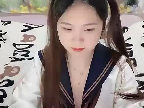 Snapshot of Poppy13 chatting on November 27, 2025, 1:13 pm Poppy13 online show from November 27, 2025, 1:13 pm