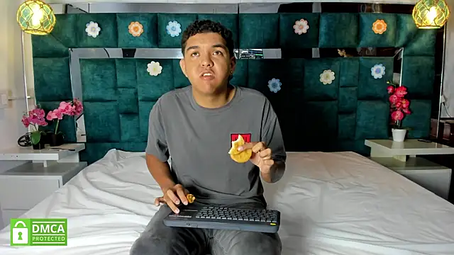 Snapshot of _bonnyandclyde chatting on January 8, 2026, 11:56 am bonnyandclyde online show from January 8, 2026, 11:56 am