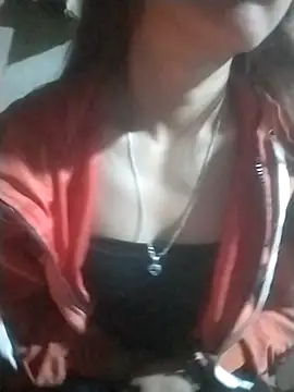 tieutam122 online show from December 18, 2025, 10:27 pm