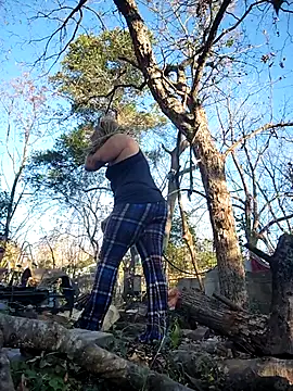 Horny hippie online show from November 27, 2025, 8:33 pm