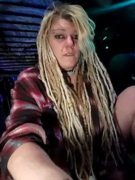 Snapshot of Horny_hippie chatting on February 22, 2026, 11:14 pm Horny hippie online show from February 22, 2026, 11:14 pm