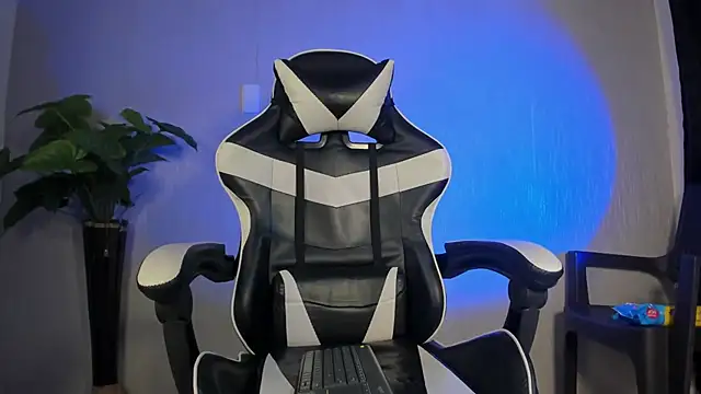 Brand Collins online show from December 17, 2025, 8:26 pm