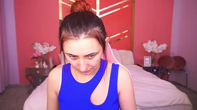 RoxieRay online show from April 8, 2026, 1:33 pm