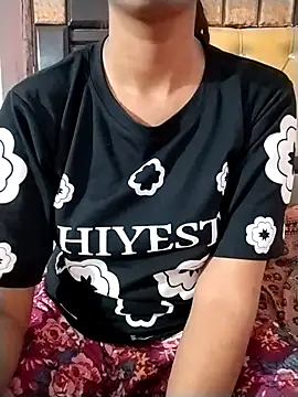 RASHMI SHARMA9 online show from March 22, 2026, 5:38 pm