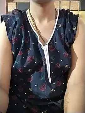 Snapshot of RASHMI_SHARMA9 chatting on May 16, 2026, 10:08 pm RASHMI SHARMA9 online show from May 16, 2026, 10:08 pm