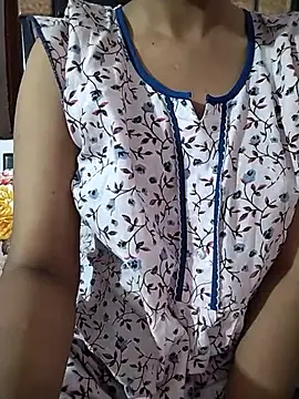 Snapshot of RASHMI_SHARMA9 chatting on May 20, 2026, 6:03 pm RASHMI SHARMA9 online show from May 20, 2026, 6:03 pm