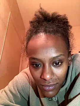    Hannah    online show from December 5, 2025, 1:58 am