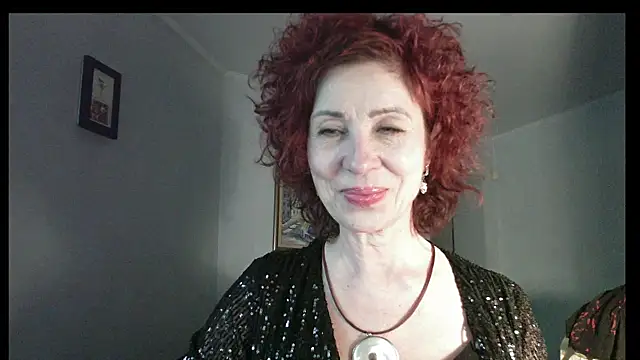 Kelly Flurr online show from May 7, 2026, 3:06 pm
