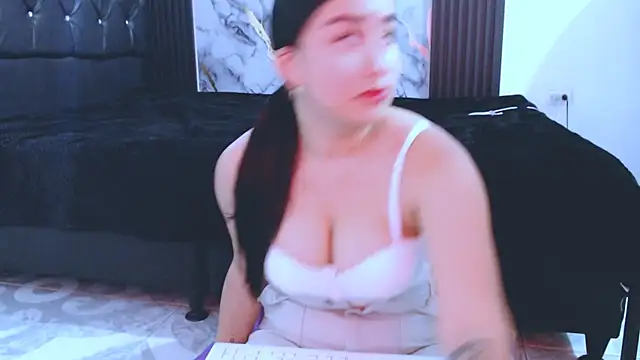 NoaLeon21 online show from February 21, 2026, 6:20 pm