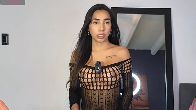 BRENDAGUERRA  online show from April 21, 2026, 6:41 am