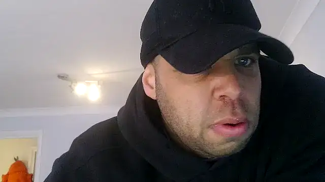 Snapshot of Samueldan12 chatting on November 26, 2025, 11:00 am Samueldan12 online show from November 26, 2025, 11:00 am