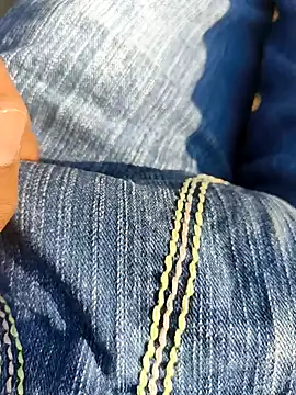 ind naughtyboy online show from November 30, 2025, 3:32 am